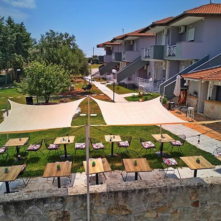 Marele Hills Apartments Néa Fókaia Εξωτερικό φωτογραφία