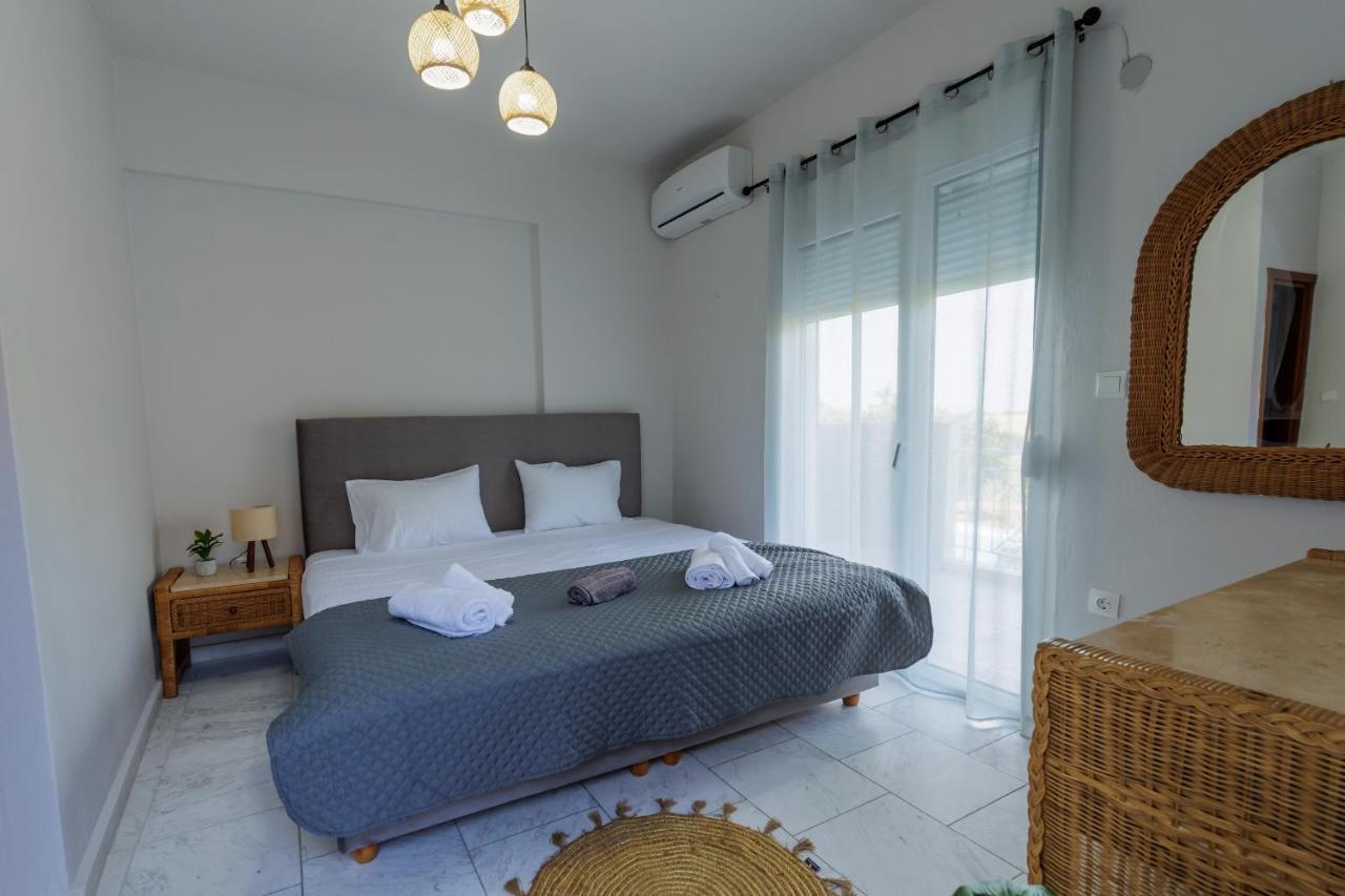 Marele Hills Apartments Néa Fókaia Εξωτερικό φωτογραφία
