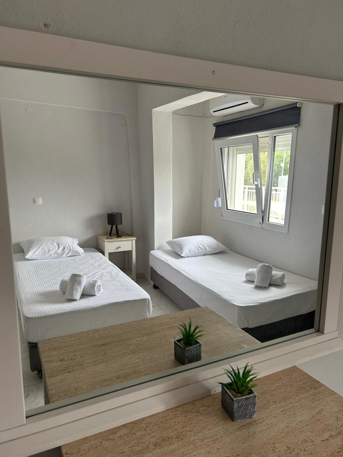 Marele Hills Apartments Néa Fókaia Δωμάτιο φωτογραφία