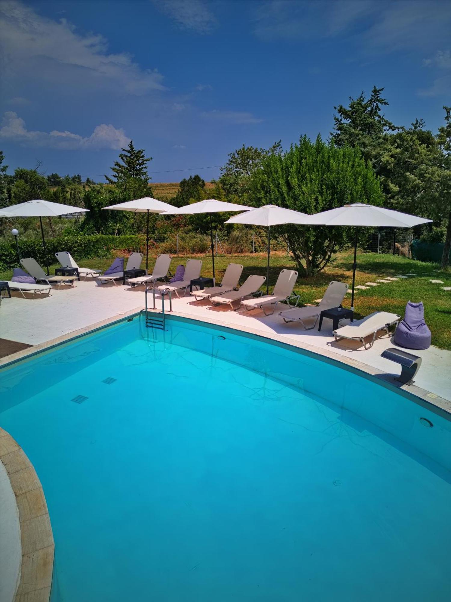 Marele Hills Apartments Néa Fókaia Εξωτερικό φωτογραφία