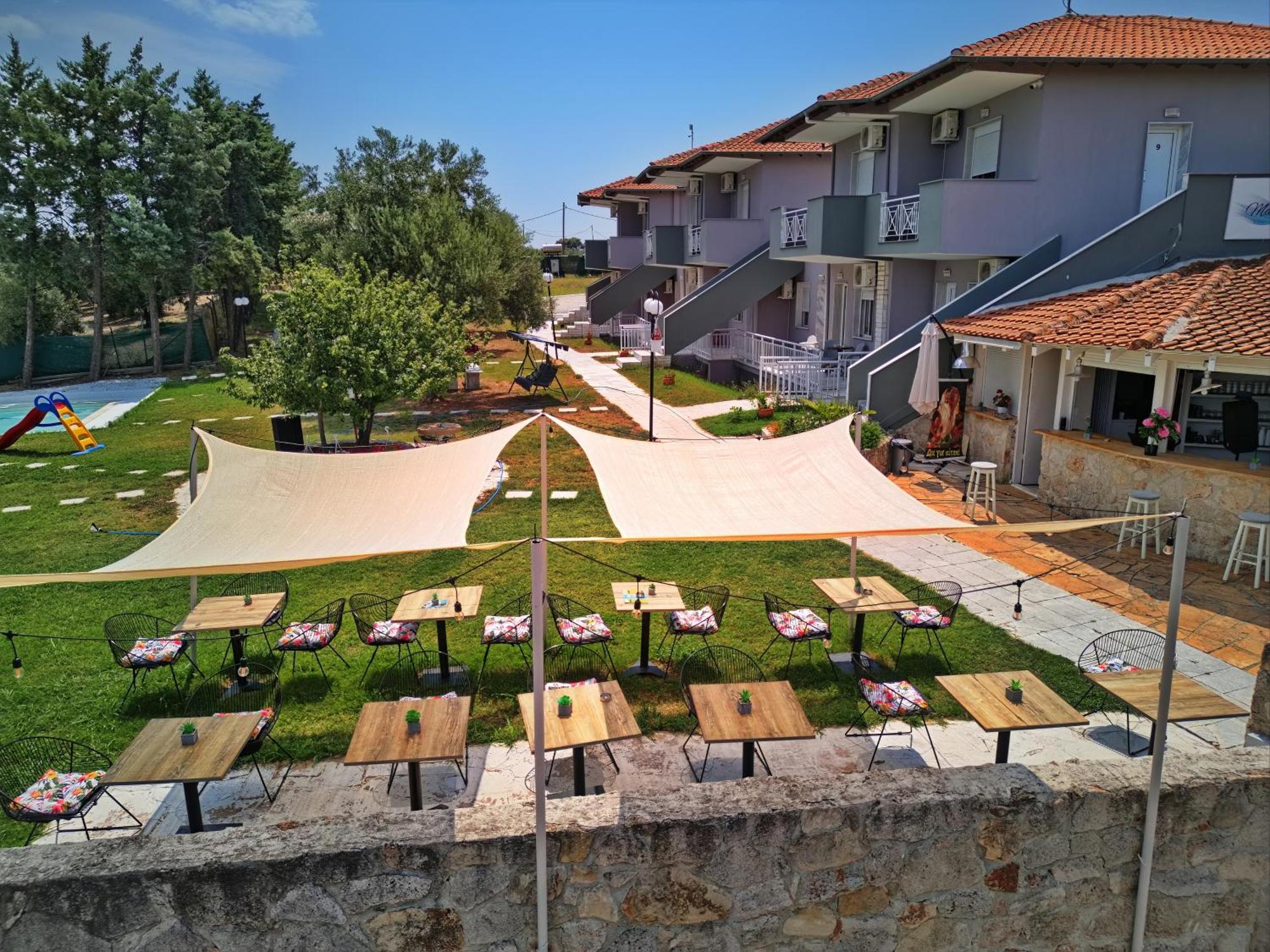 Marele Hills Apartments Néa Fókaia Εξωτερικό φωτογραφία