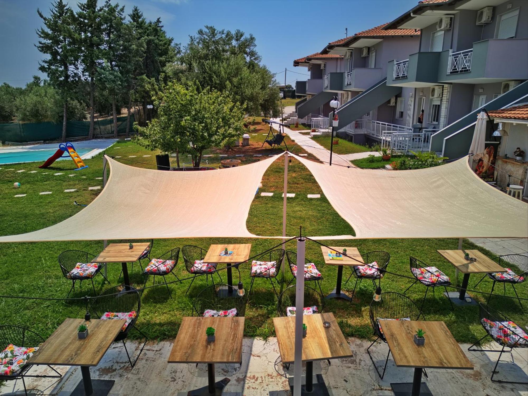 Marele Hills Apartments Néa Fókaia Εξωτερικό φωτογραφία