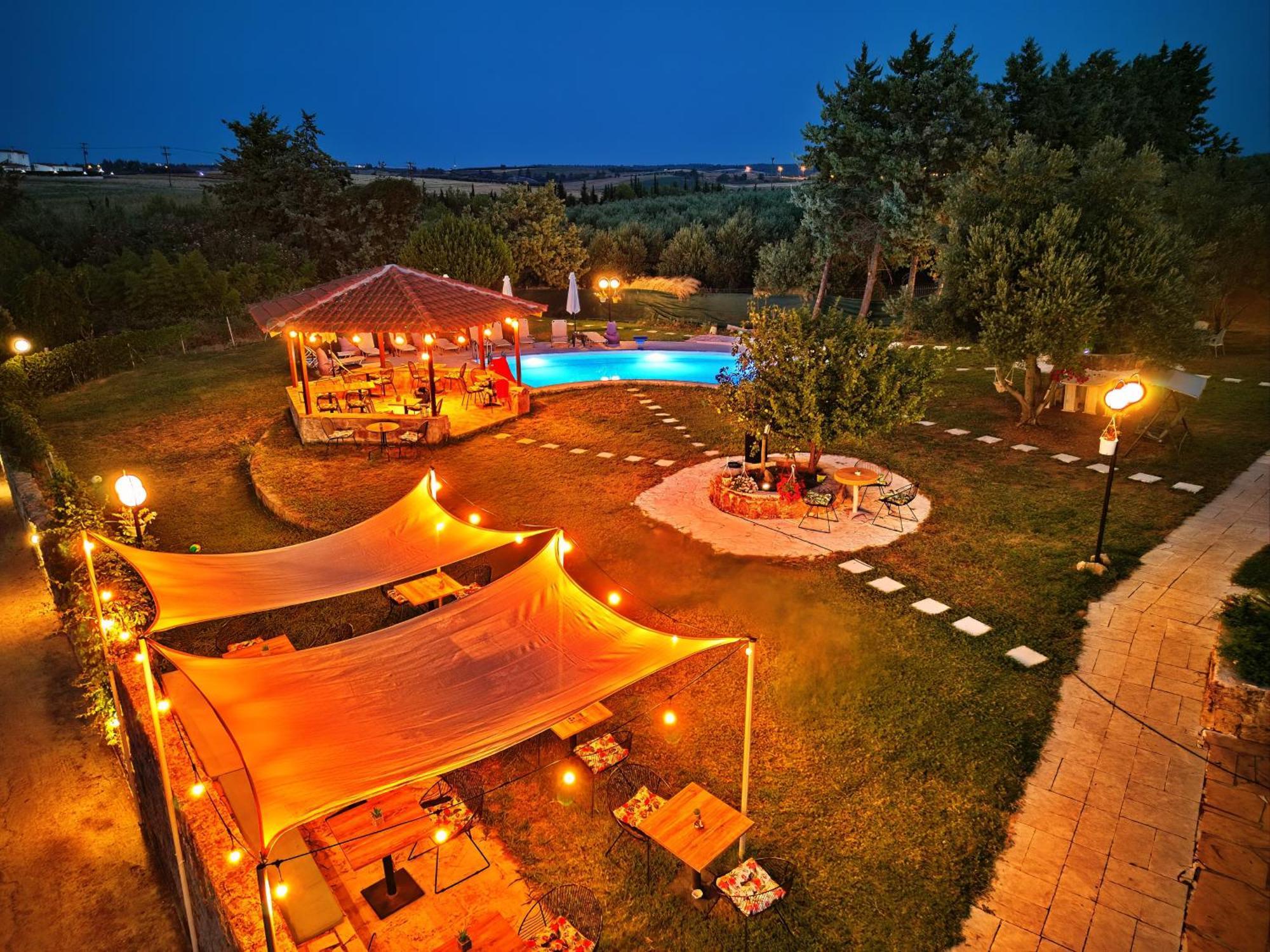 Marele Hills Apartments Néa Fókaia Εξωτερικό φωτογραφία