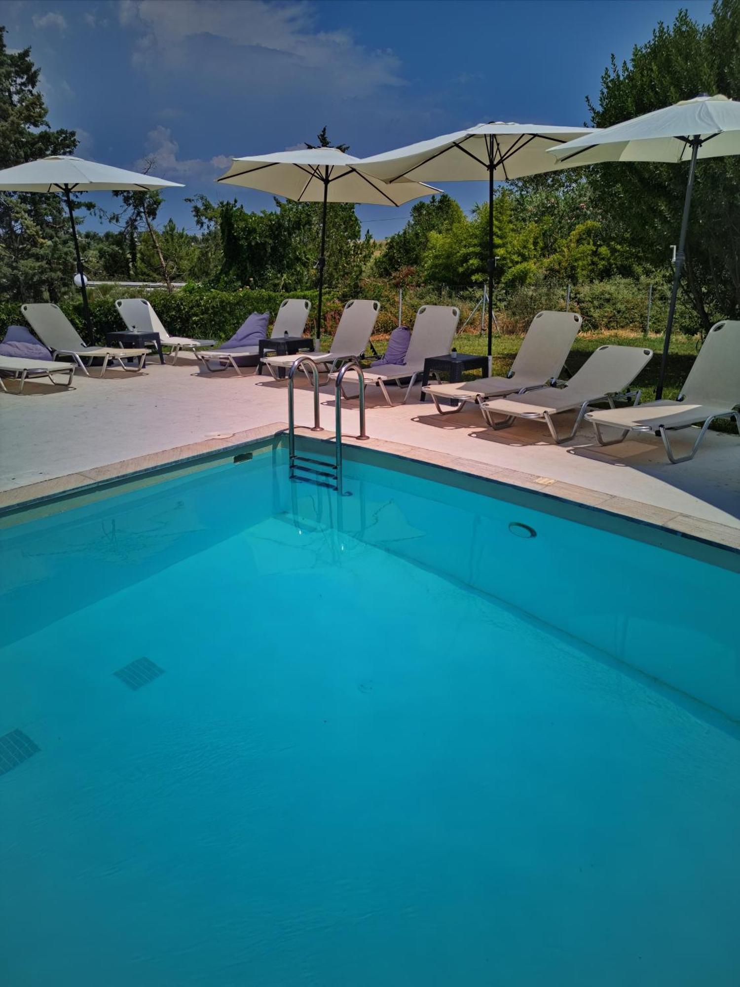 Marele Hills Apartments Néa Fókaia Εξωτερικό φωτογραφία